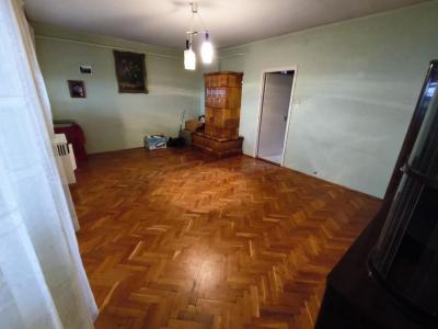 Eladó sorház Tamási