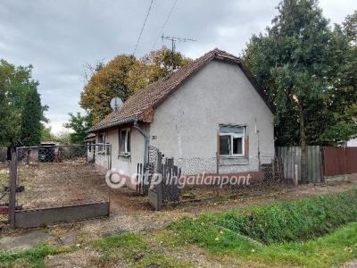 Eladó családi ház Pusztaszabolcs
