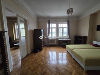 Eladó lakás Pécs
