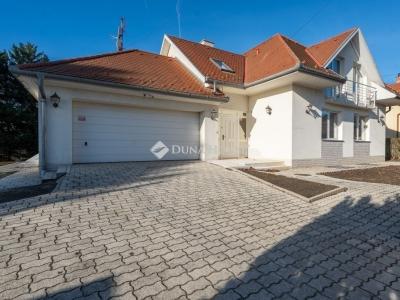 Eladó családi ház Budaörs