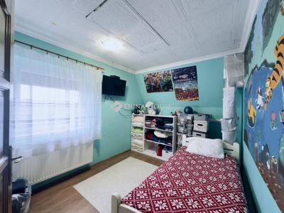 Eladó családi ház Bugyi