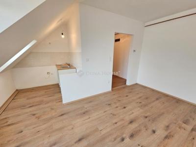 Eladó lakás Üllő