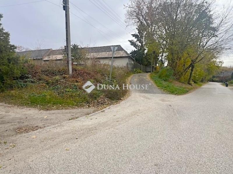 Eladó lakóövezeti telek Maglód