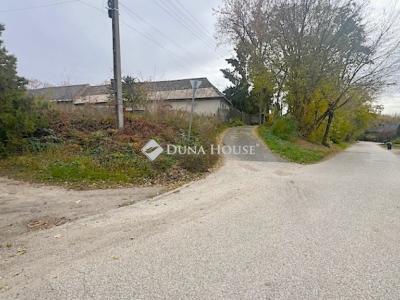 Eladó lakóövezeti telek Maglód