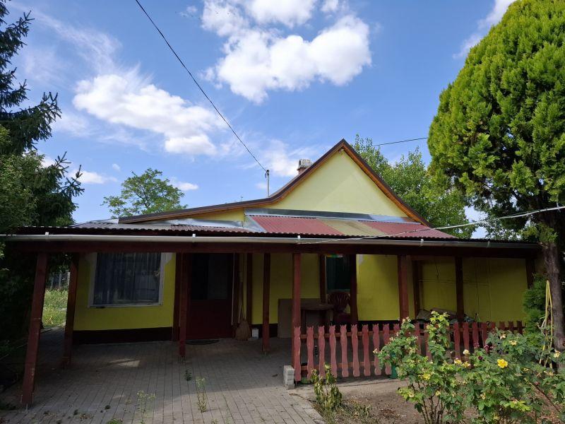 Eladó családi ház Jászapáti