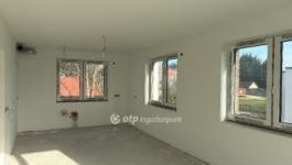 Eladó lakás Balatonkenese Balatonakarattya