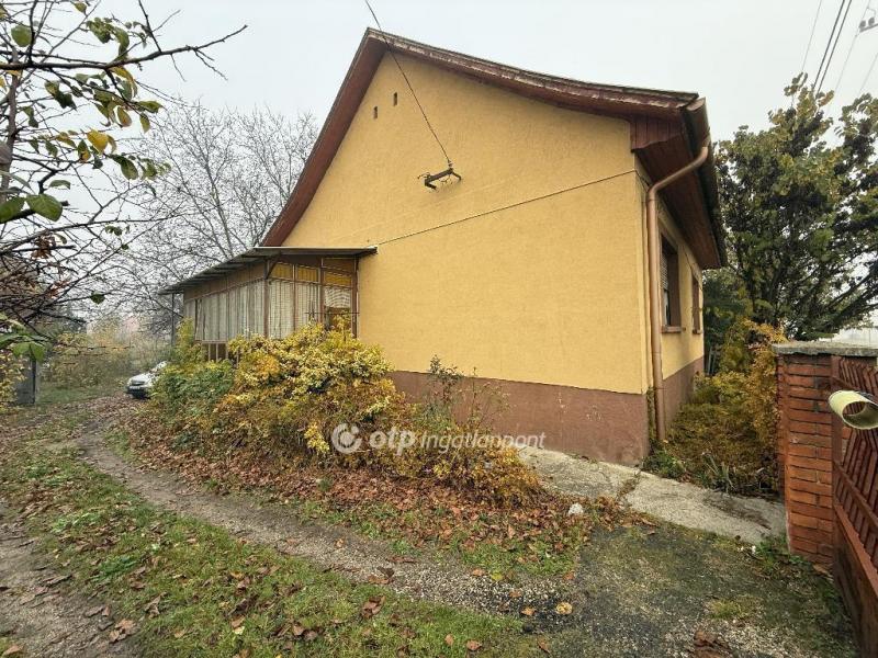 Eladó családi ház Székesfehérvár