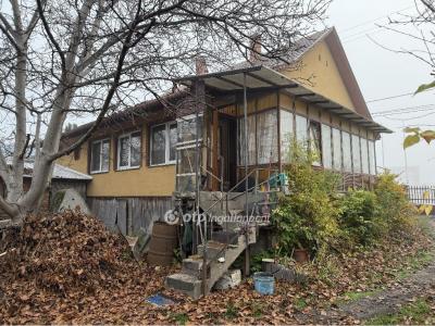 Eladó családi ház Székesfehérvár