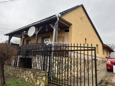 Eladó családi ház Kóka