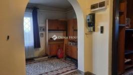 Eladó családi ház Budapest