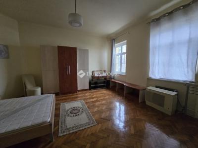 Eladó lakás Pécs