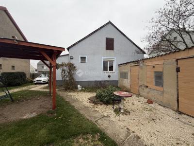 Eladó családi ház Csorna