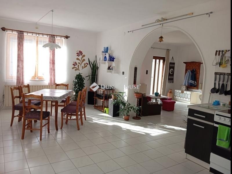 Eladó családi ház Kiskunlacháza