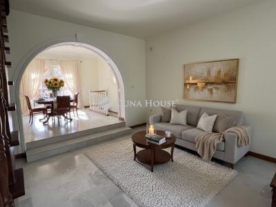 Eladó családi ház Budapest