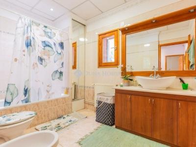 Eladó családi ház Budapest