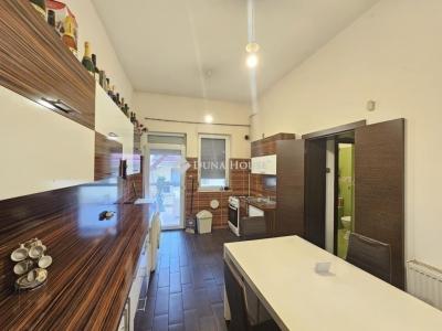 Eladó családi ház Budapest