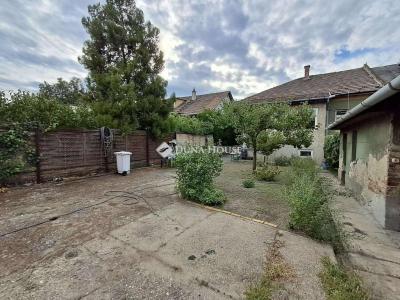 Eladó családi ház Budapest