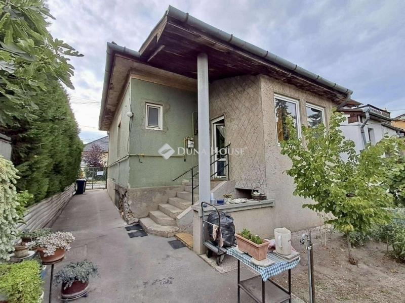 Eladó családi ház Budapest