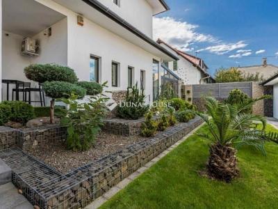 Eladó családi ház Budapest