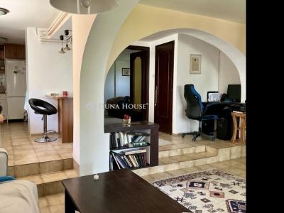 Eladó családi ház Budapest