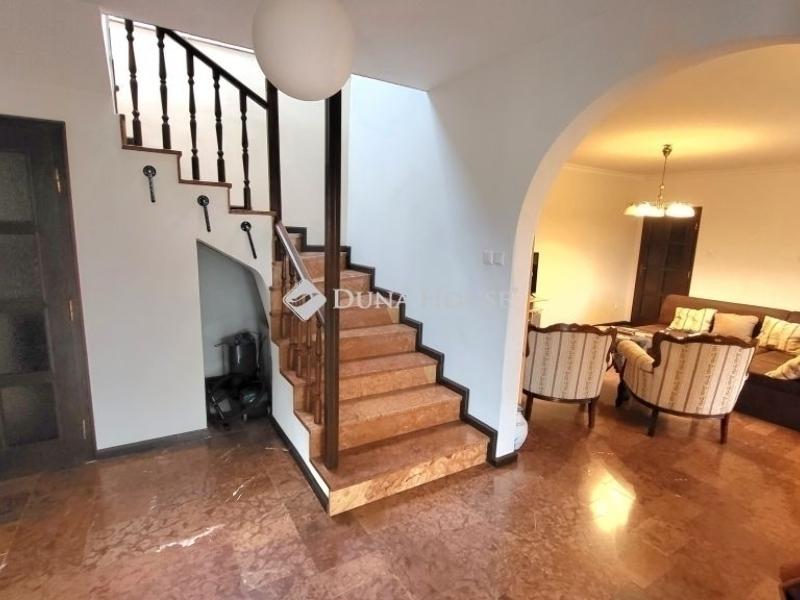 Eladó családi ház Budapest