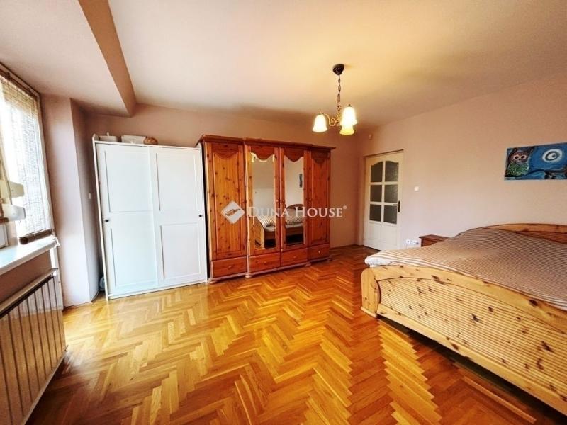 Eladó családi ház Budapest