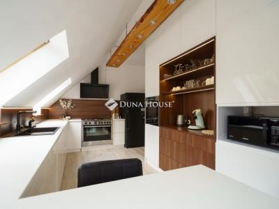 Eladó családi ház Budapest