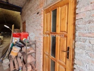 Eladó családi ház Budapest