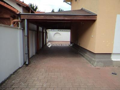 Eladó családi ház Budapest