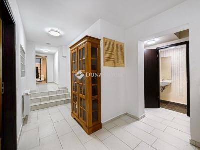 Eladó családi ház Budapest