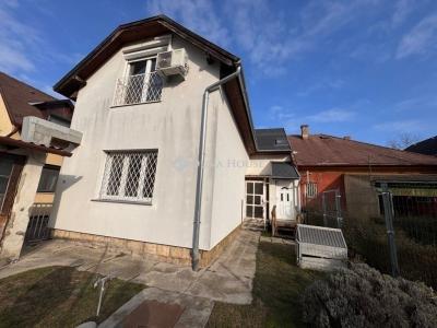 Eladó családi ház Budapest