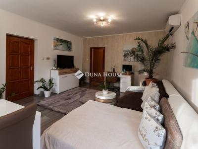 Eladó lakás Dunakeszi