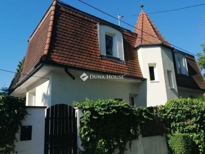 Eladó családi ház Budapest