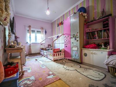 Eladó családi ház Érd