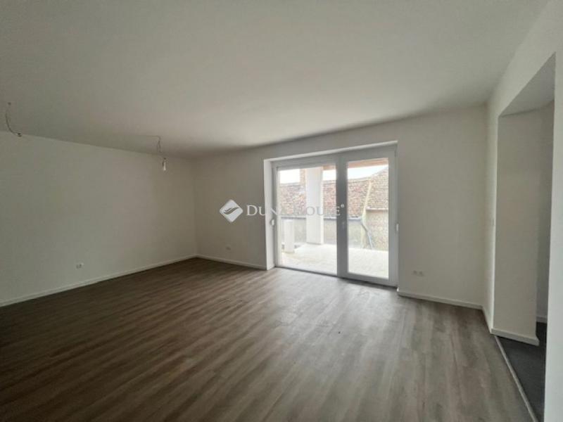 Eladó családi ház Pécsvárad