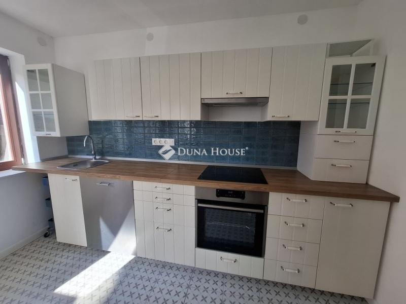 Eladó családi ház Piliscsaba