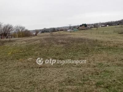 Eladó lakóövezeti telek Iszkaszentgyörgy