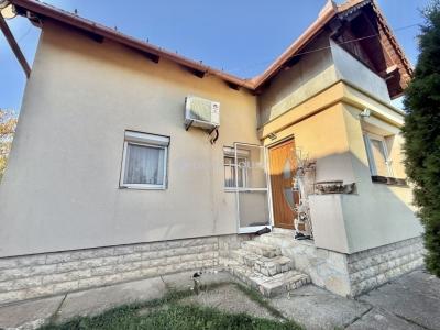Eladó családi ház Pécs