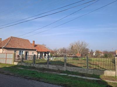 Eladó családi ház Biharkeresztes