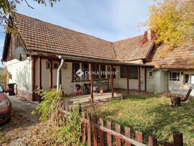 Eladó családi ház Monor