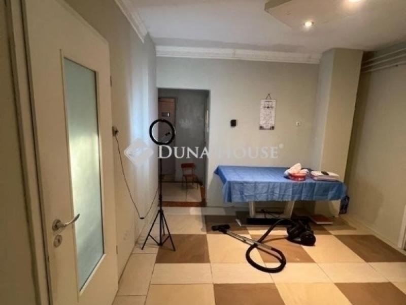 Eladó családi ház Ócsa