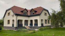 Eladó családi ház Eger