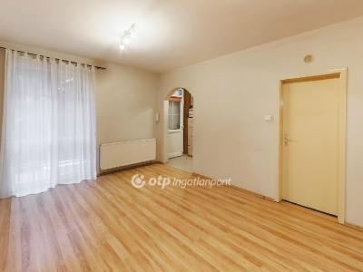 Eladó lakás Eger