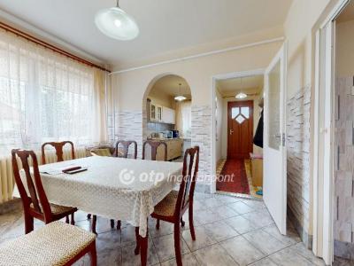 Eladó családi ház Tiszavasvári