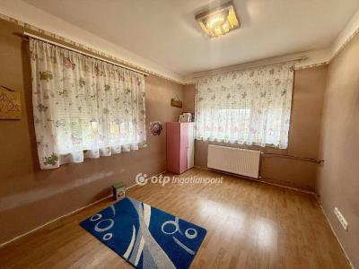 Eladó családi ház Isaszeg