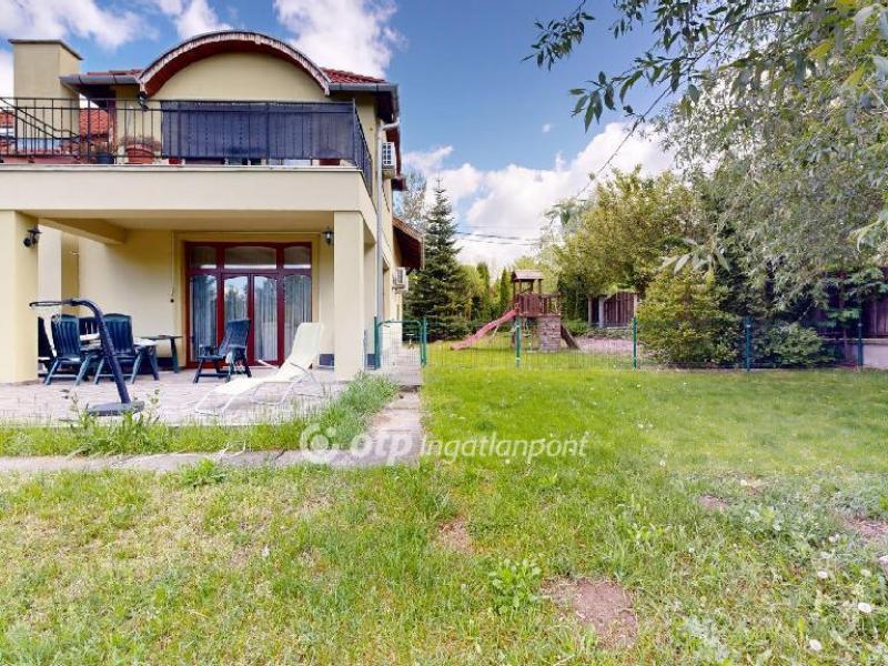 Eladó családi ház Szada