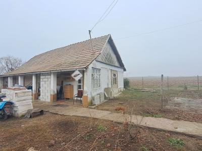 Eladó családi ház Pánd