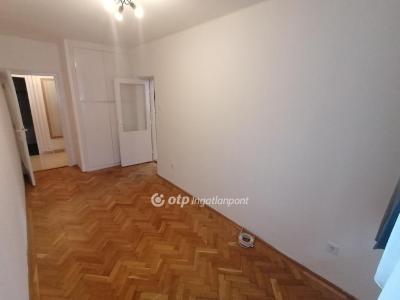 Eladó lakás Debrecen