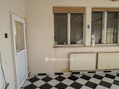 Eladó családi ház Debrecen