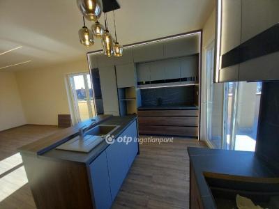 Eladó családi ház Debrecen